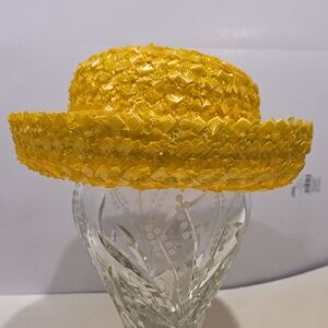 Vintage 1960's Yellow Straw Womens Sun Hat With Bow On Back Size 22 Clover Lane